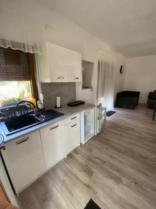 Domki Pod Debami Mojecice Exterior photo
